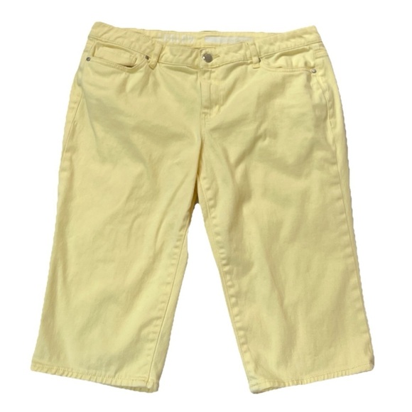DKNY Ludlow Solid Yellow Denim Bermuda Shorts Mid Rise Size 14 Pockets - Picture 1 of 7